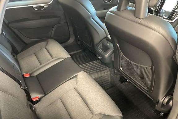 Volvo S90 11 of 26