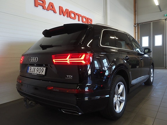 Audi Q7 7 of 27