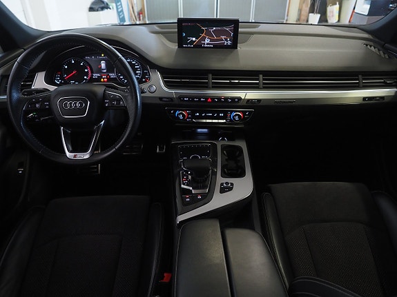 Audi Q7 16 of 27