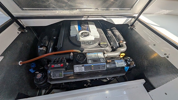 Aquador 24 HT -2018. Mercruiser 4,5 MPI. Bogpropeller! 17 of 21