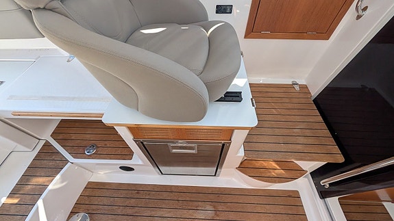 Aquador 24 HT -2018. Mercruiser 4,5 MPI. Bogpropeller! 13 of 21