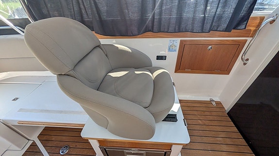 Aquador 24 HT -2018. Mercruiser 4,5 MPI. Bogpropeller! 15 of 21