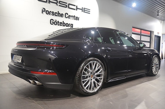 Porsche Panamera 4 4 of 21