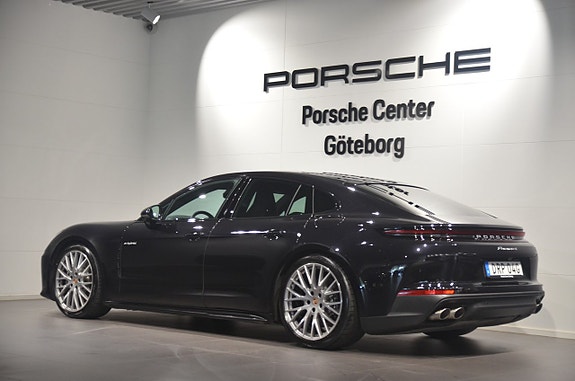 Porsche Panamera 4 5 of 21