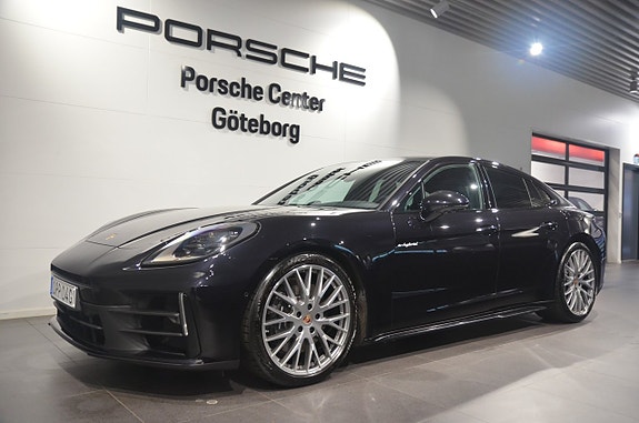 Porsche Panamera 4 8 of 21