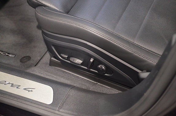 Porsche Panamera 4 21 of 21