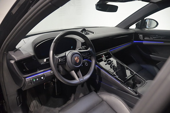 Porsche Panamera 4 12 of 21