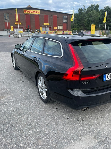 Volvo V90 3 of 5