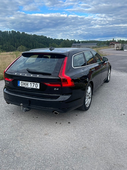 Volvo V90 4 of 5
