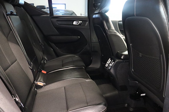 Volvo XC40 13 of 27