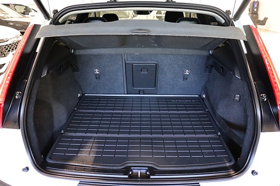 Volvo XC40 6 of 27