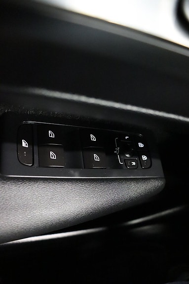 Volvo XC40 21 of 27