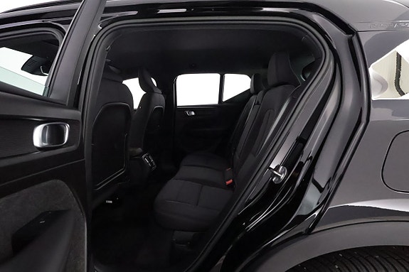 Volvo XC40 12 of 29
