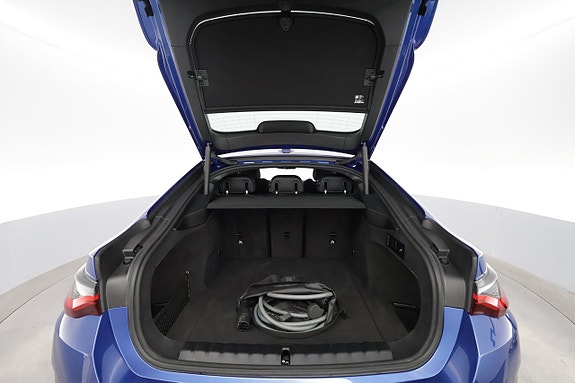 BMW i4 26 of 27
