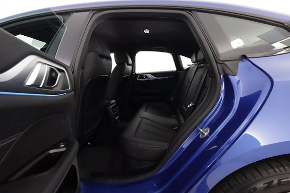 BMW i4 12 of 27