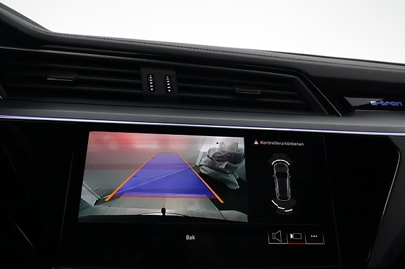 Audi Q8 e-tron 17 of 29
