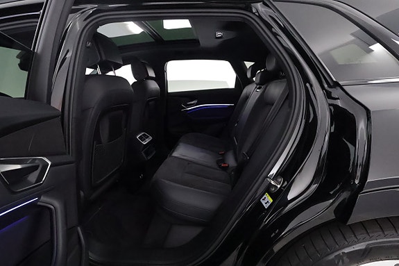 Audi Q8 e-tron 11 of 29