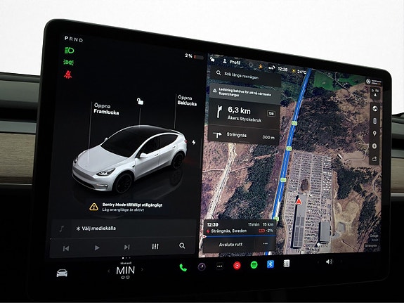 Tesla Model Y 29 of 30
