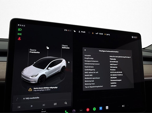 Tesla Model Y 27 of 30