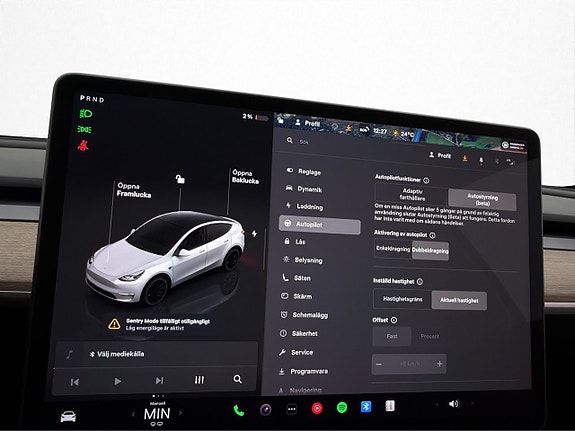 Tesla Model Y 25 of 30