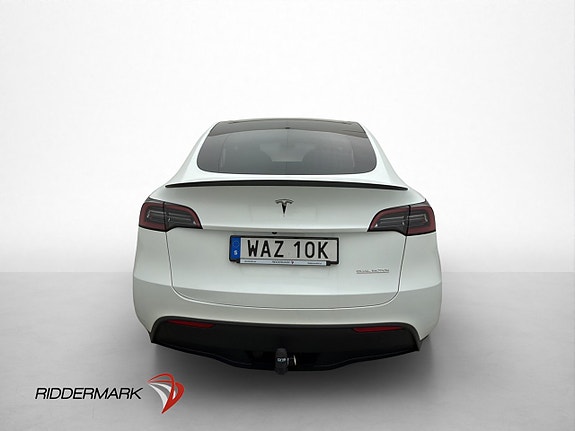 Tesla Model Y 8 of 30