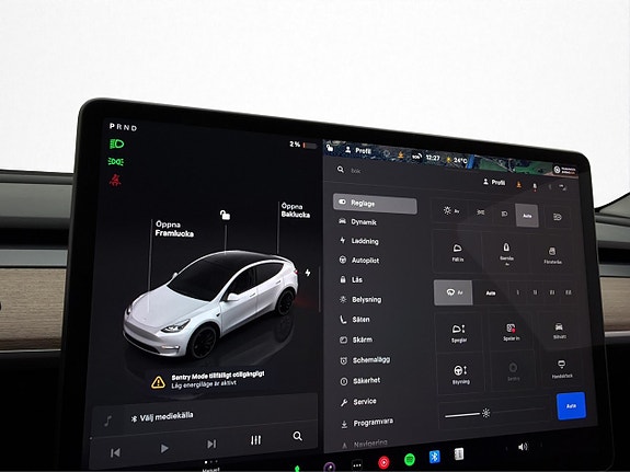 Tesla Model Y 24 of 30