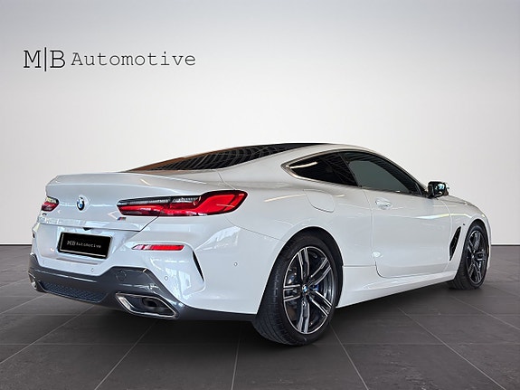 BMW M850i 6 of 22