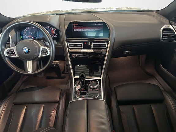 BMW M850i 13 of 22