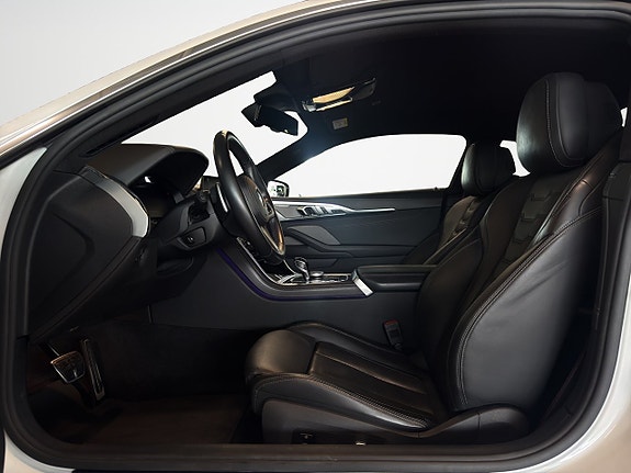 BMW M850i 10 of 22