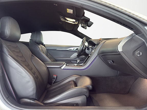 BMW M850i 18 of 22