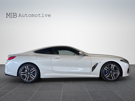 BMW M850i 7 of 22