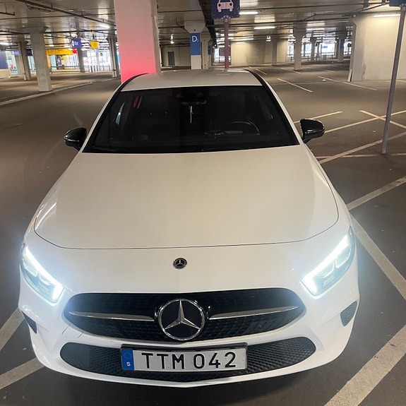 Mercedes-Benz A200 4 of 5