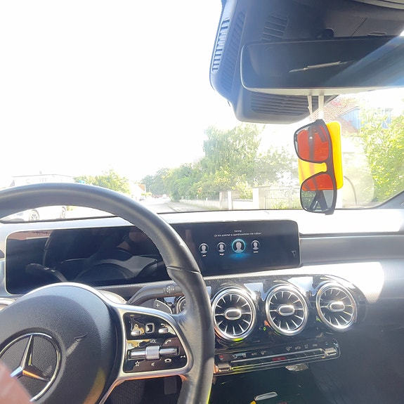 Mercedes-Benz A200 4 of 5