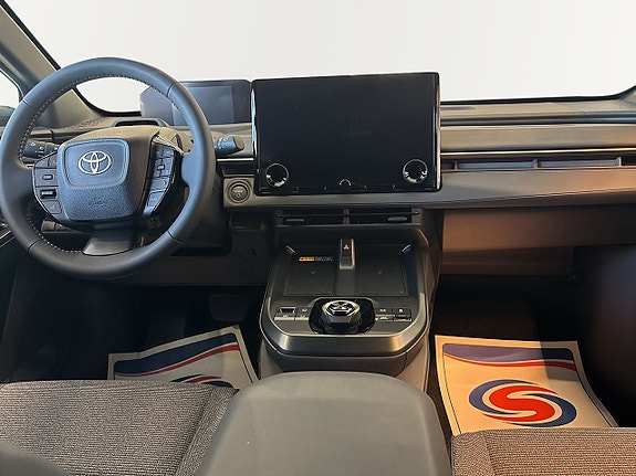 Toyota bZ4X Touring 8 of 11