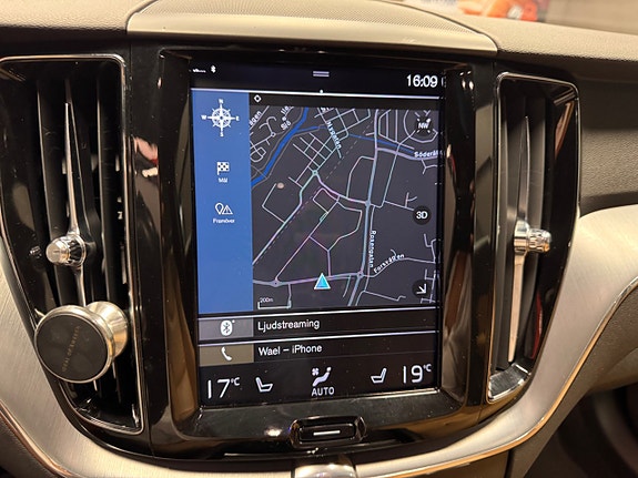 Volvo XC60 14 of 15