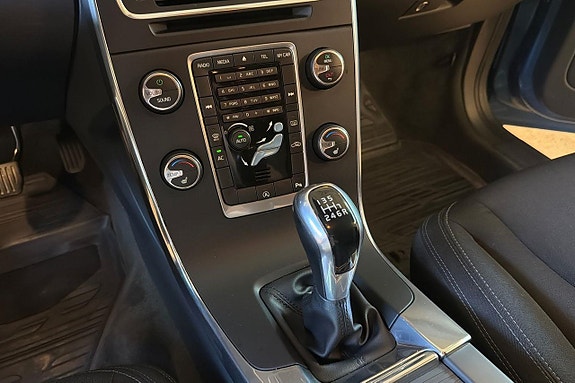 Volvo S60 16 of 22