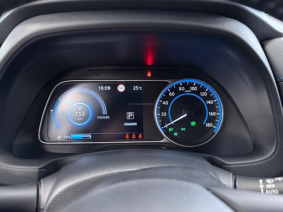 Nissan Leaf 10 of 15