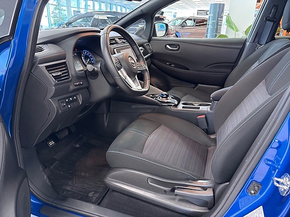 Nissan Leaf 8 of 15