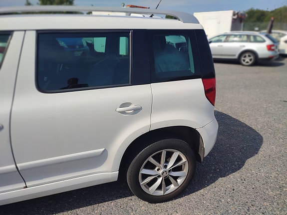 Skoda Yeti Outdoor 6 of 17