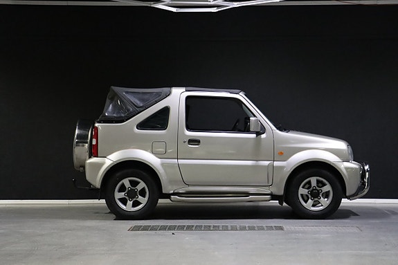 Suzuki Jimny 7 of 16
