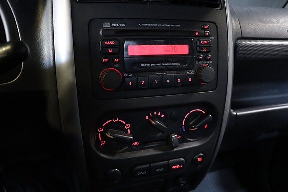 Suzuki Jimny 14 of 16