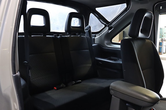 Suzuki Jimny 13 of 16