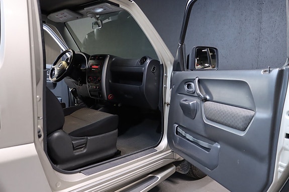 Suzuki Jimny 11 of 16