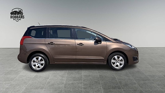Peugeot 5008 4 of 5