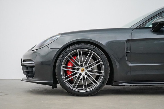 Porsche Panamera Turbo 2 of 5
