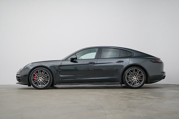 Porsche Panamera Turbo 3 of 5