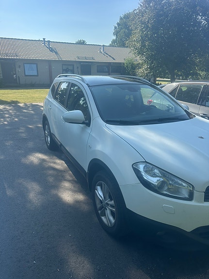 Nissan Qashqai+2 2 of 9