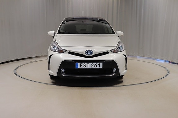 Toyota Prius 2 of 5