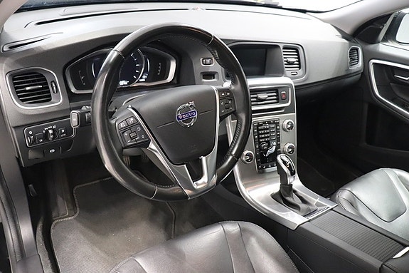 Volvo V60 9 of 12