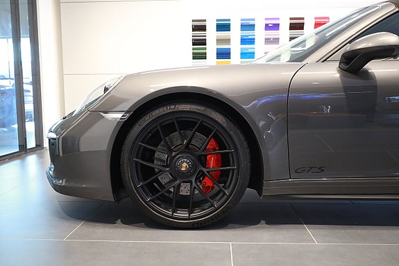 Porsche 911 Carrera 4 GTS 10 of 25